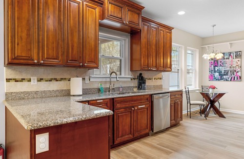 Southside House | Spacious 3BR and Boat parking@ Central River Golf Club