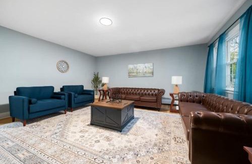 Southeast Yonkers Apartment | Spacious 3BR Apt Near MetroNorth