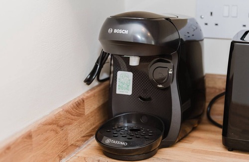 Peterborough House | Spacious 3BR Contractor Home in Peterborough