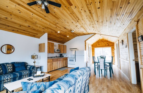 Green Gables Cottage | Spacious 3BR Cottage near Cavendish Beach Resort | Family Fun Park | WiFi | BBQ