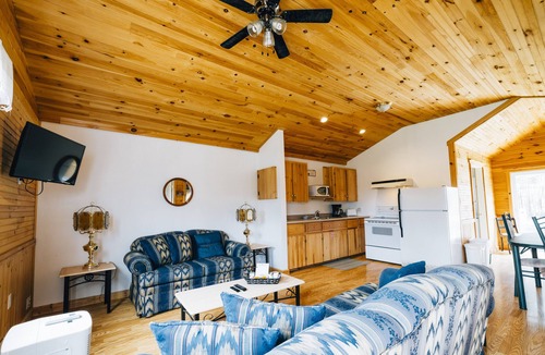 Green Gables Cottage | Spacious 3BR Cottage near Cavendish Beach Resort | Family Fun Park | WiFi | BBQ