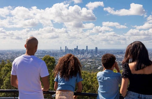 Indooroopilly Apartment | Spacious 3BR Getaway | Great Location & Comfort