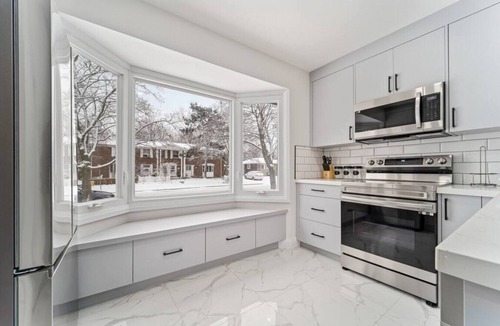 Rosemount House | Spacious 3BR Home in Kitchener