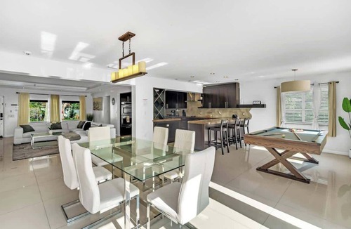 Golden Glades House | Spacious 3BR Home with Oversized Pool & Backyard