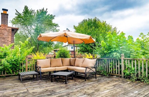Richton Park House | Spacious 3br home near Chicago, fenced yard for pets