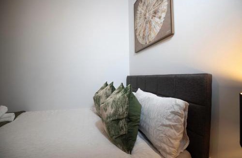 Wainscot Apartment | Spacious 3BR Home, WiFi, Free Parking