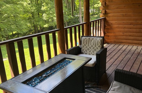Bethel Cabin | Spacious 3BR Home with Fire Pit, Loft & Private Patio