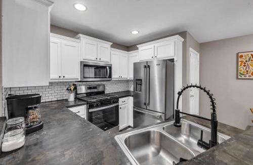 Owasso House | Spacious 3BR Home with KING Bed in Prime Location