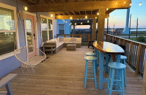 Surfside Beach House | Spacious 3BR House Only Steps To Surfside Beach, TX!