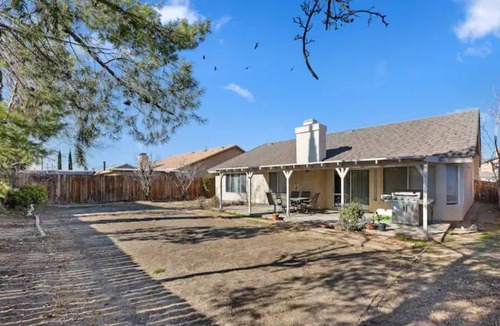 Victorville House | Spacious 3BR in Peaceful VV Area