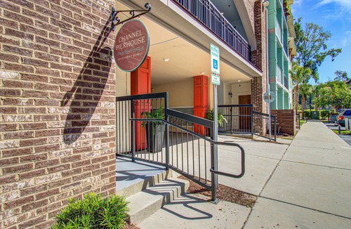 Goose Creek Condo | Spacious 3BR in Pet Friendly Walkable Resort with a Pool
