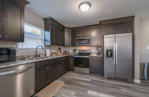 Hampton House | Spacious 3BR in Phoebus - Great Monthly Rates