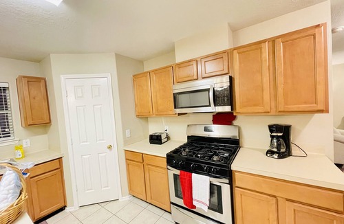 Rosenberg House | Spacious 3BR in Rosenberg | w/30-Day Discounts! 45 mins from FIFA stadiumn