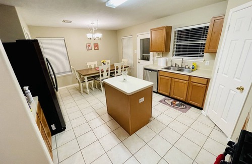 Rosenberg House | Spacious 3BR in Rosenberg | w/30-Day Discounts! 45 mins from FIFA stadiumn