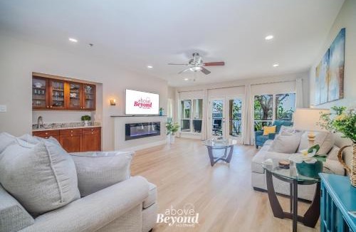 Highland Lake Estates Apartment | Spacious 3BR Lakefront Sunset Condo w Restaurant