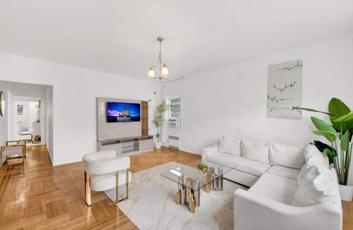 Southeast Yonkers Apartment | Spacious 3BR Luxe Escape near NYC