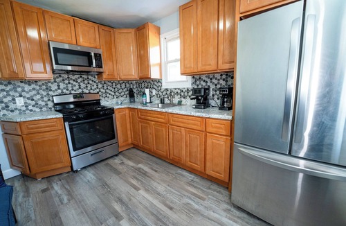 North Bergen House | Spacious 3BR Near NYC+ Free Parking +Stadium 10 Min