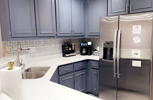 Macon House | Spacious 3BR North Macon Gem, High-Speed WiFi & Garage