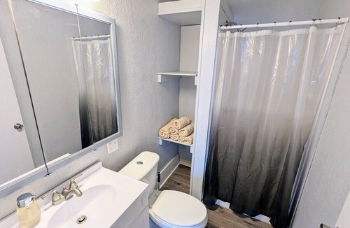 Robinson Apartment | Spacious 3BR on the Square