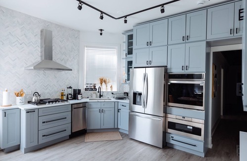 Woodlawn Condo | Spacious 3BR on UChicago Campus & Hospitals Free Street Parking