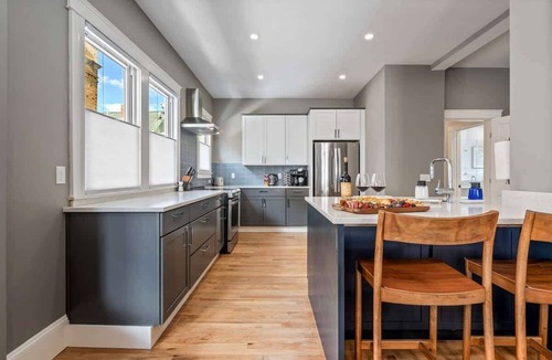 Deering Center Apartment | Spacious 3BR | Parking | W/D | 10 Min to Downtown