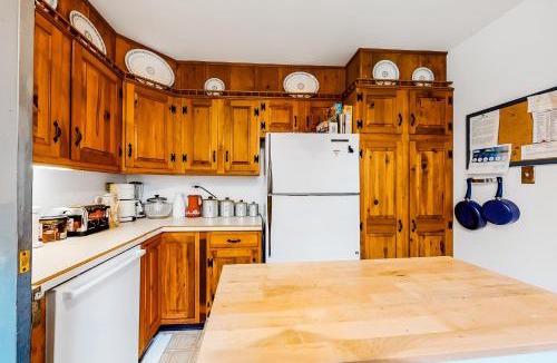 Madaket House | Spacious 3BR | Patio | Washer and Dryer