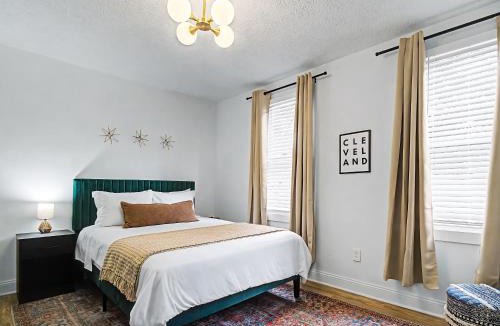 Ohio City House | Spacious 3BR PetFriendly Retreat Near DT Cleveland