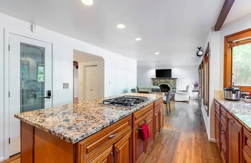 Overlake House | Spacious 3BR Redmond Home with Fireplace & BBQ