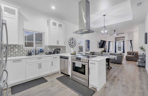 Spring Branch House | Spacious 3BR Retreat | Sleeps 8 | Spring Branch