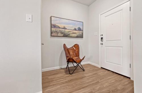 Lockhart Apartment | Spacious 3BR Retreat w Backyard Dining Lounge