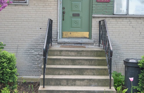 West Ridge House | Spacious 3BR Rogers Park Town House Budget-Friendly