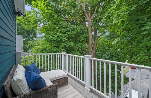 Salem Condo | Spacious 3BR Salem Getaway, Modern & Walkable