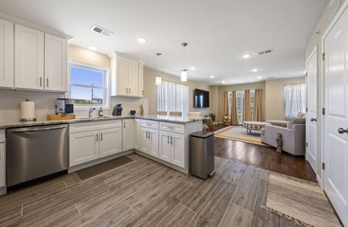 Newark Villa | Spacious 3BR Top-Floor Retreat that Sleeps 8 | Near NYC + EWR
