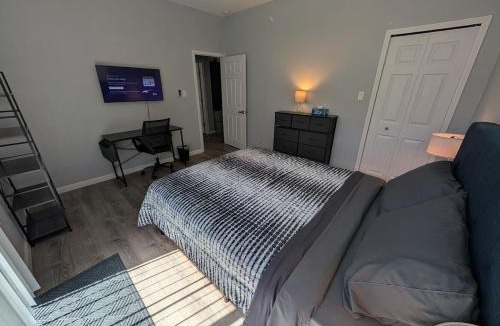 Eastside Promise Neighborhood House | Spacious 3BR w Large Living Area & Fast WiFi