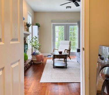 Fox Valley House | Spacious 3BR w Yard Near Naperville, Chicago
