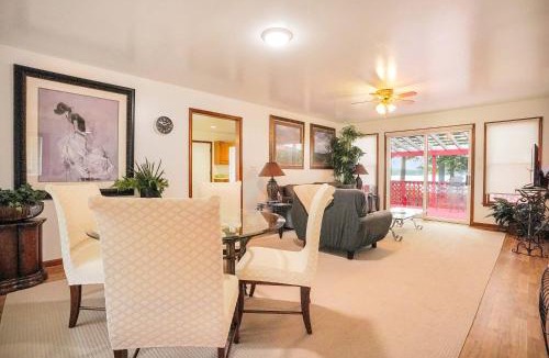 Locustville House | Spacious 3BR with Dock on Working Farm with Pool Table