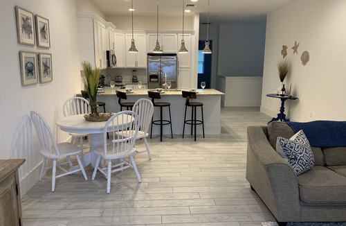 Stuart Condo | Spacious 3BR with Garage, Walking distant to Downtown