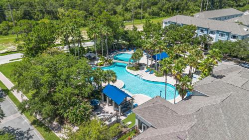 Westchase Apartment | Spacious 3BR2BA w Pool Gym Near Airport #4