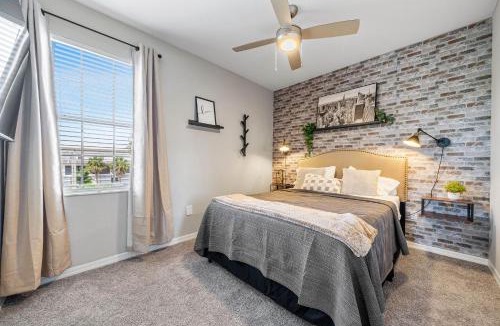 Westchase Apartment | Spacious 3BR2BA w Pool Gym Near Airport #4