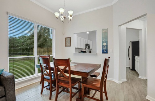 OakLeaf Plantation House | ~Spacious 4/2 in Oakleaf, pet friendly