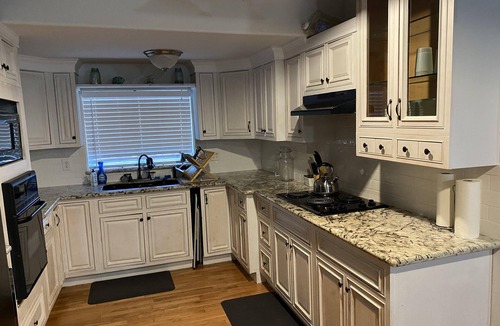 Crystal Beach Cottage | Spacious 4 bdr house w/RV hookup, on beach access road