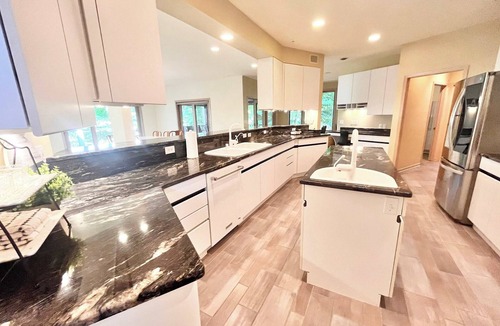 Fontana House | Spacious 4 BDR Home in Desirable Abbey Springs!