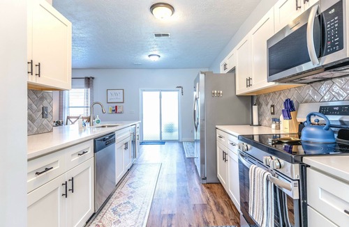 Phenix City House | Spacious 4-bdrm near Ft Moore/Ft Benning, shops & dining-Great for Graduations