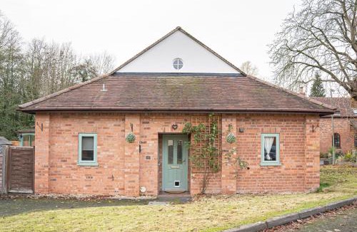 Hengoed House | Spacious 4 Bed 2 Bath House