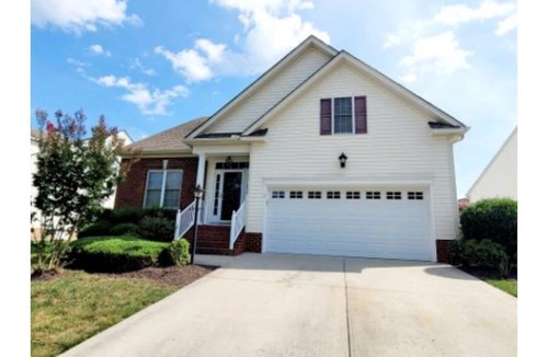 Midlothian House | Spacious 4 bed/3 bath home with 2 car garage. Great neighborhood.