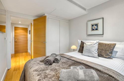 Vauxhall Apartment | Spacious 4 Bed and 2 Bath in Vauxhall - Zone 1