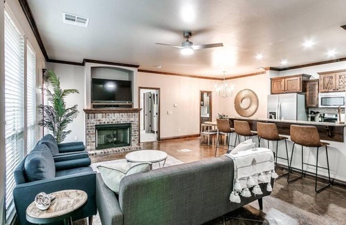 Central Oklahoma City House | Spacious 4 Bed House With King Bed & Playground