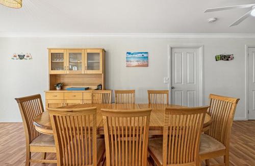 Broulee House | Spacious 4-Bed Home 2-Min to the Beach