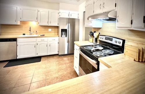 South Bend House | Spacious 4-bed home just 2 miles to ND