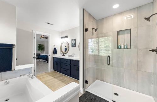 Battle Ground House | Spacious 4 bed near park/trails